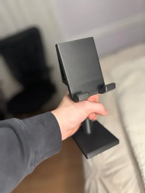 Minimalistic Phone Stand — Фото 6 из 6