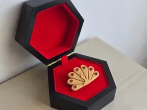 Peacock Miraculous Brooch - Gabriel camo version