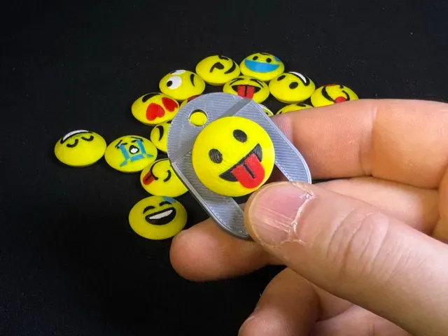 Emoji Fidget Clicker — Swap Faces, No Supports — Фото 6 из 6