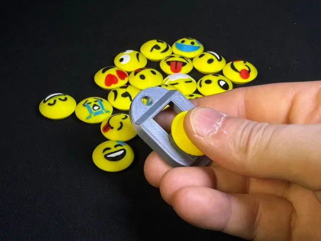 Emoji Fidget Clicker — Swap Faces, No Supports — Фото 5 из 6