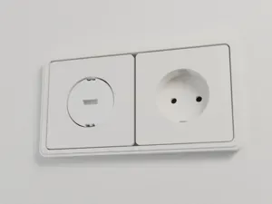 Child-Proof Outlet Cover with Key (Schuko / EU)