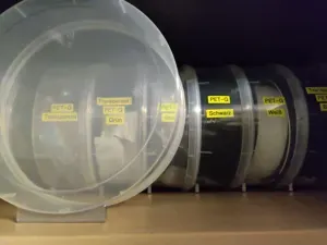 Schneller Standfuß für SBOOX Filament Dose.