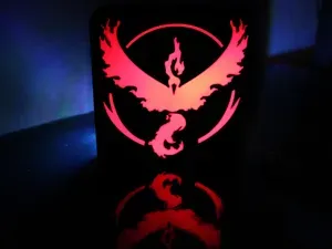Pokémon GO Team Valor lightbox - scatola luminosa