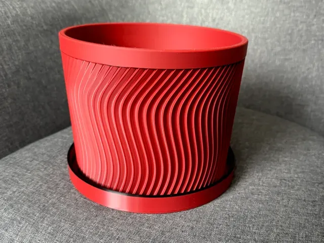 Large flower pot/planter