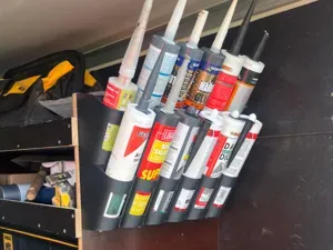 Silikontuben Halterung