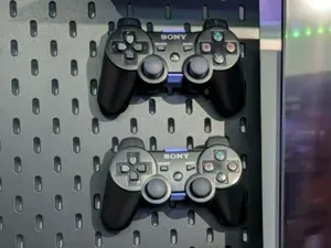 DualShock 3 Wall Clip Skadis & Screw Versions