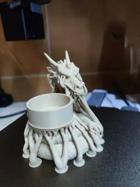 Dragon Candle Holder Bring Myth to Life — Фото 3 из 3