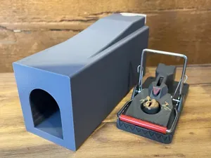 Smart mouse trap cover