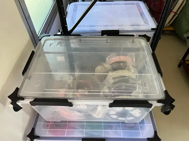干燥密封通用快速夹-卡扣 (适用市面9成箱体-大小收纳箱-米桶-医药箱等） — Image 3 of 5