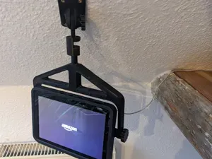 Echo Show 8 (Gen 2) Verstellbare Wandhalterung