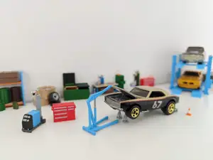 60+ parts garage diorama set in 1:64 scale