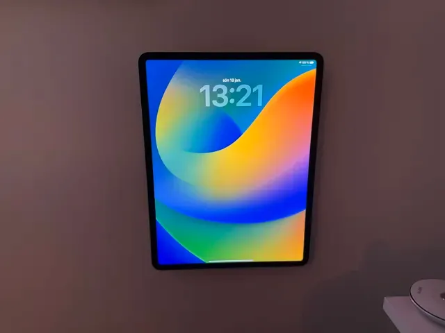 Magnetic iPad Pro 12.9" Rotating Wall Mount — Image 5 of 10