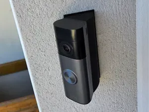 Support mural à 45deg pour Ring Doorbell Pro 2026