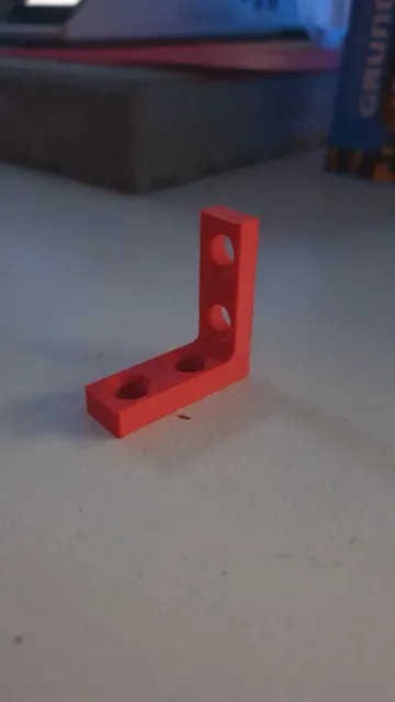 30x30x10mm 90° Angle Bracket Ø6mm — Фото 2 из 5