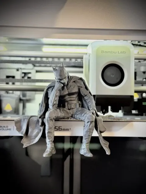 Sad Batman sitting on a Ledge Figurine! — Фото 7 из 12