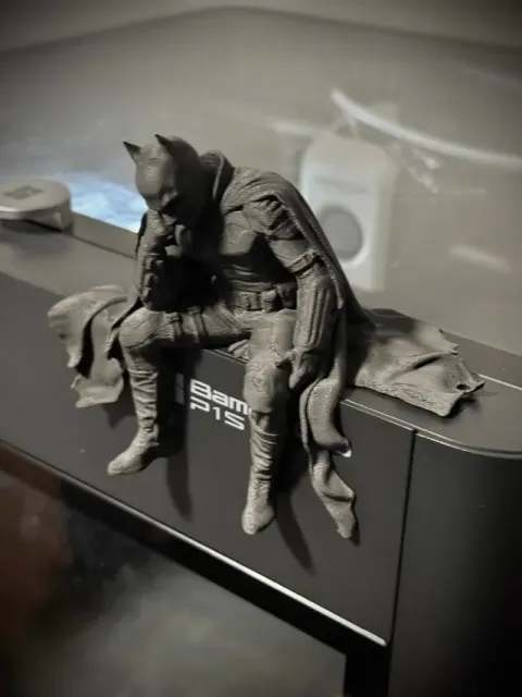 Sad Batman sitting on a Ledge Figurine! — Фото 4 из 12