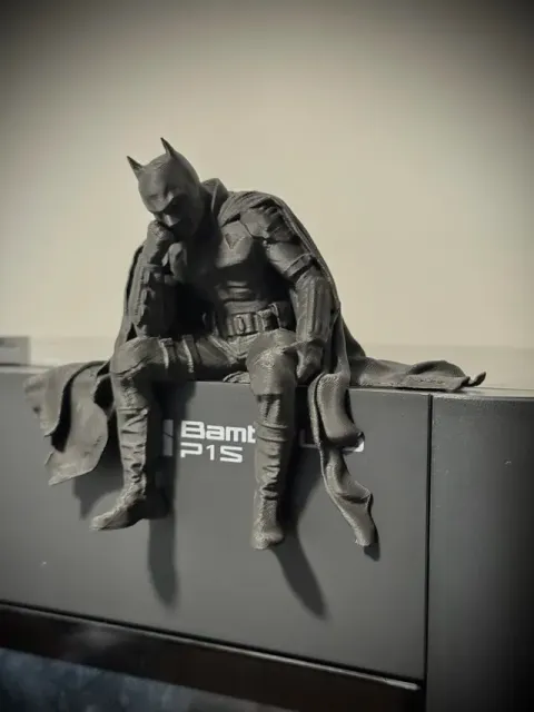 Sad Batman sitting on a Ledge Figurine! — Фото 3 из 12