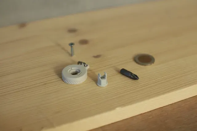 Toolfinity - The Coin (reversible ratchet driver) — Image 6 of 14