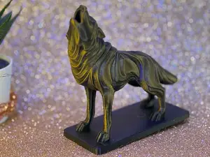Strange WOLF