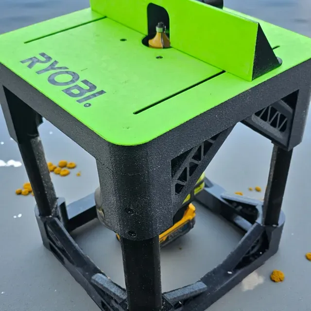 RYOBI MINI ROUTER TABLE — Image 9 of 12