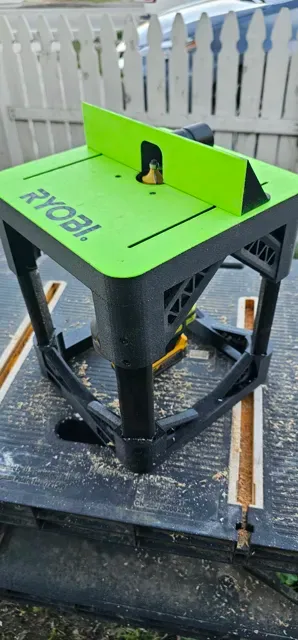 RYOBI MINI ROUTER TABLE — Image 10 of 12