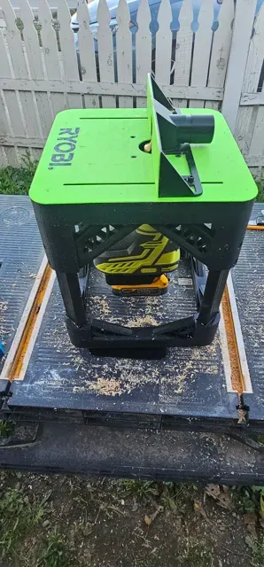 RYOBI MINI ROUTER TABLE — Image 2 of 12