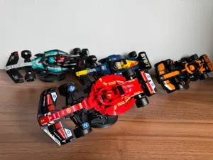 LEG0 Speed Champions F1 Car Display