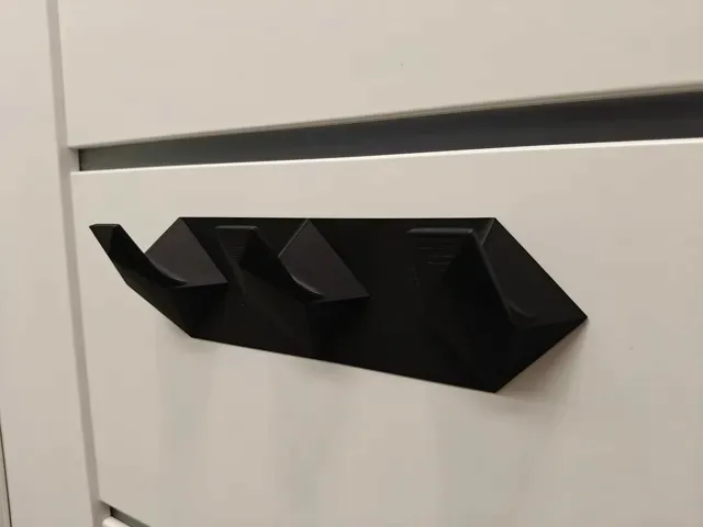 Triple Wall Hook – Minimalist Geometric Design — Фото 2 из 9