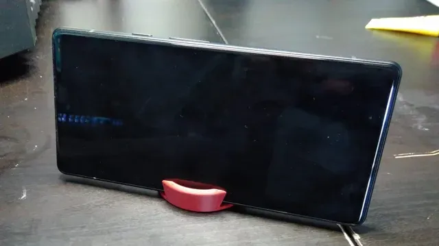 Smartphone stand — Image 2 of 3
