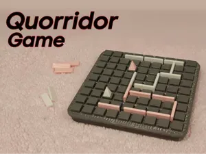 Travel Size Quoridor / Barricade Game