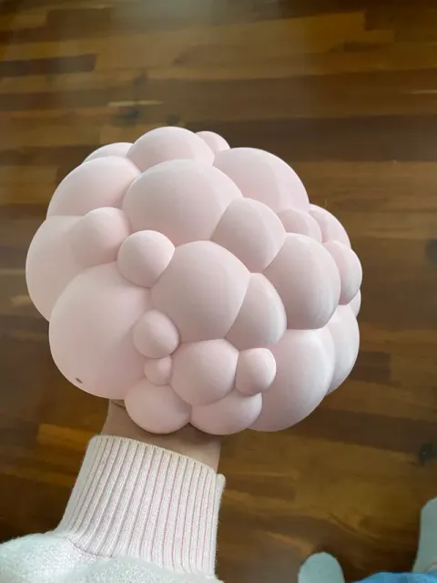 Indoor Hanging Bubble Plant Pot — Image 5 of 10