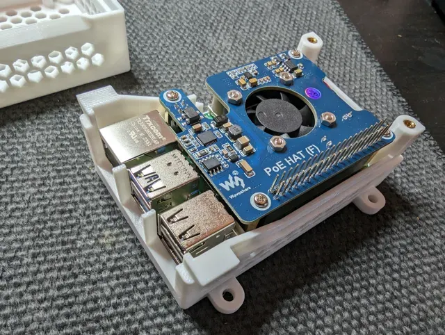 Raspberry Pi 5 PoE NVMe Case | Waveshare/Pimoroni — Фото 3 из 6