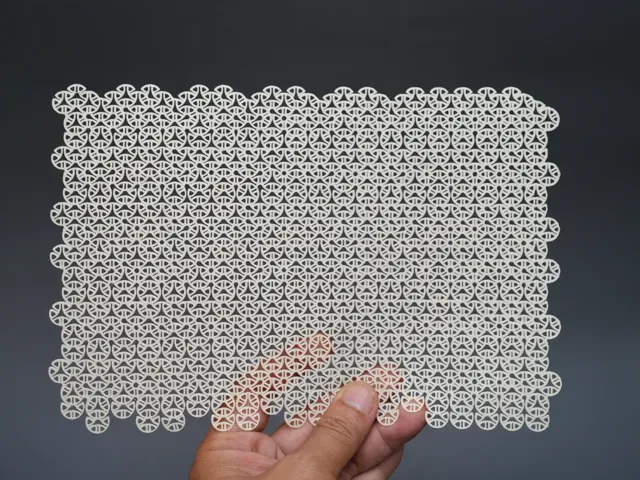 Tri-Spoke Tessellation Decorative Panel