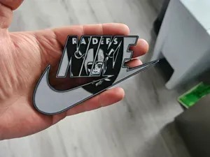 NFL - Nike x Raiders magnet