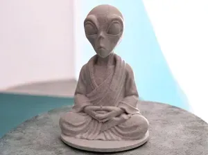 Zen Alien – Statuetta Alieno in Meditazione