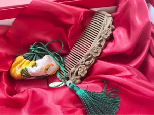 汉服木梳结婚中式直梳古风雕花按摩一体打印