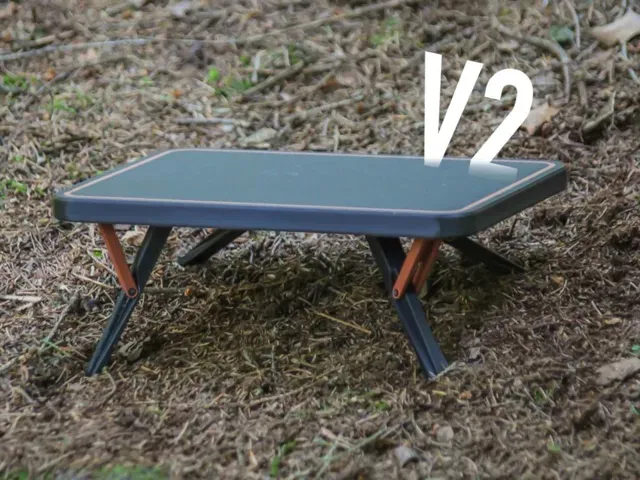 Universal terrain adjustable table V2