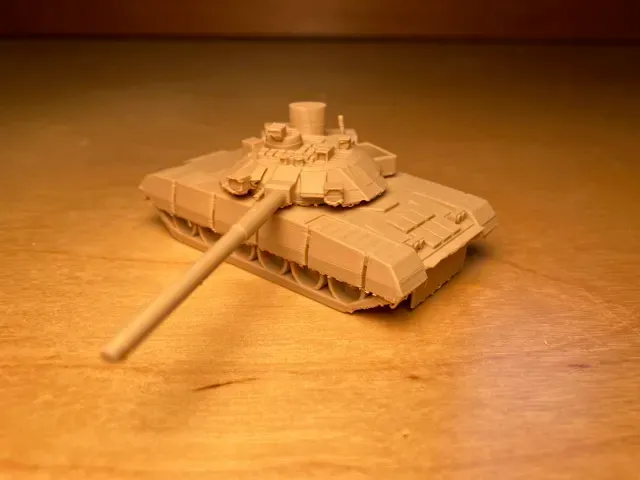 Russian T-80UK MBT 1:100 scale — Image 3 of 4