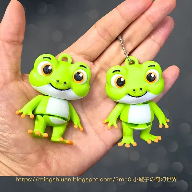 Articulated Cute Frog keychain 可活動的可愛青蛙鑰匙扣 — Image 4 of 8