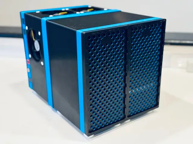 pillarmax - Open Source 16-bay NAS + 3.5" drives. — Фото 2 из 14