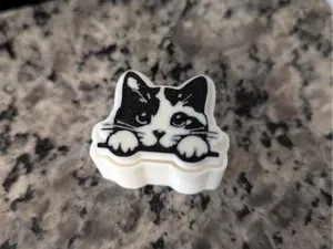 Peeking Cat Clicker
