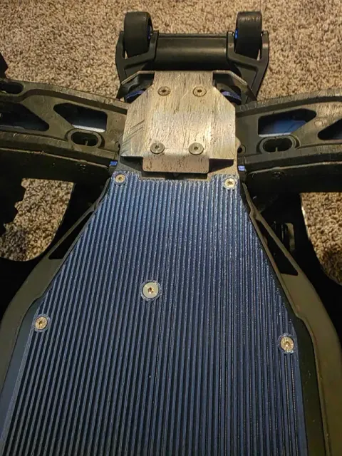 Traxxas Sledge TPU Center Skid Plate — Image 4 of 5