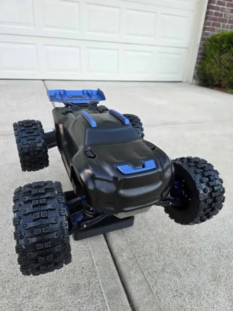 Traxxas Sledge TPU Center Skid Plate — Image 2 of 5