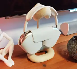 Designer Headphone Stand V2 - Fuzzy Skin