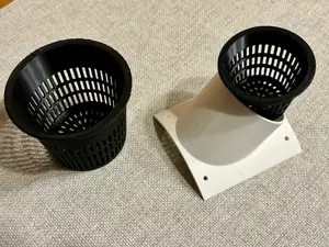 Net Pots and Holder for e.g. Hydroponic