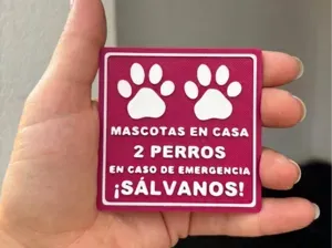 Placa de Emergencia para Mascotas Personalizable