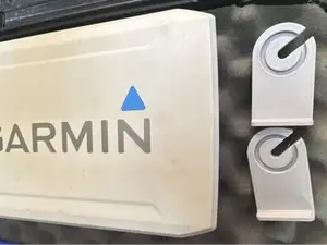 Garmin Echomap UHD 93sv Screen Retaining Clip