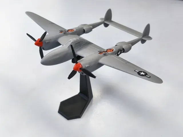 P-38 Lightning Aircraft Model - Scale 1:72 — Image 3 of 8