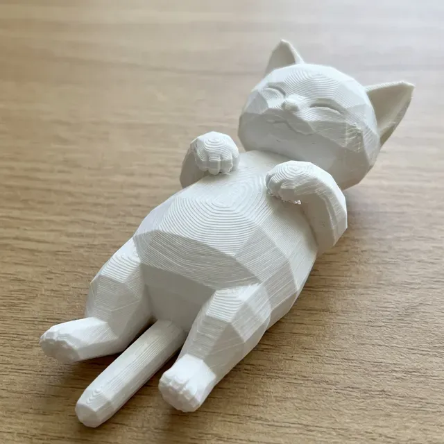 Low-Poly Sleepy Cat — Фото 3 из 6