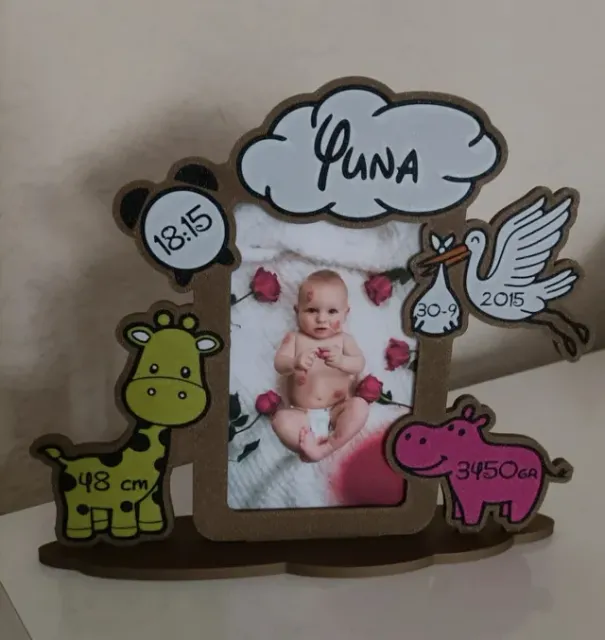 Marco de fotos para bebe personalizable — Image 2 of 7